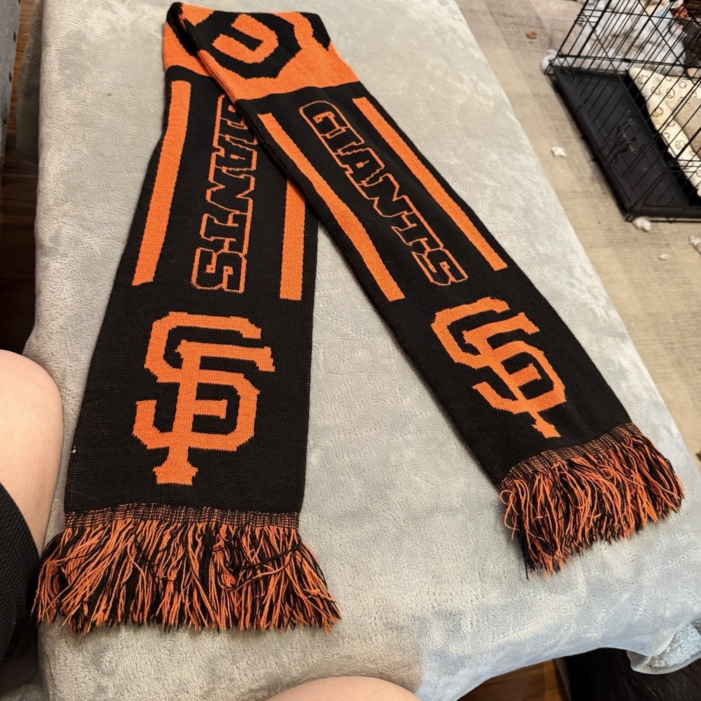 San Francisco Giants Scarf Black Orange Knit MLB Baseball Fringe Winter Fan Gear